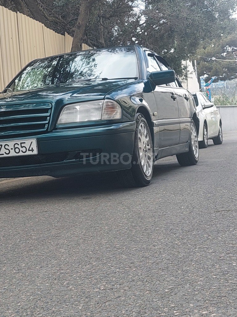 Mercedes C 180