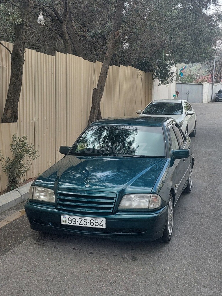Mercedes C 180