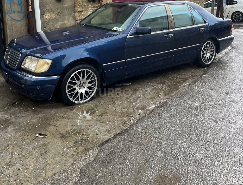 Mercedes S 320