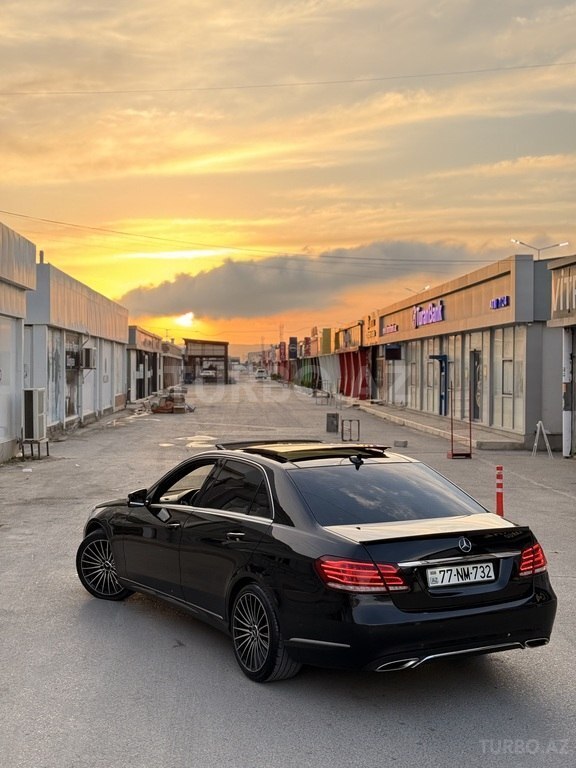 Mercedes E 220