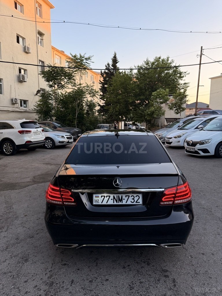 Mercedes E 220