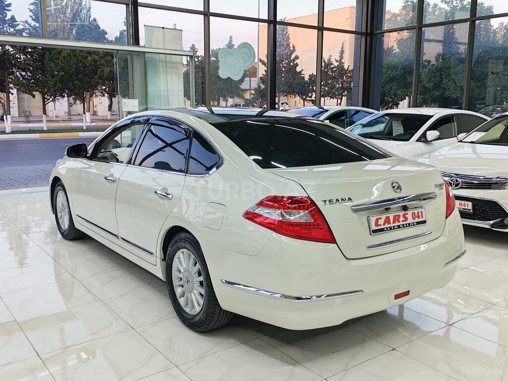Nissan Teana