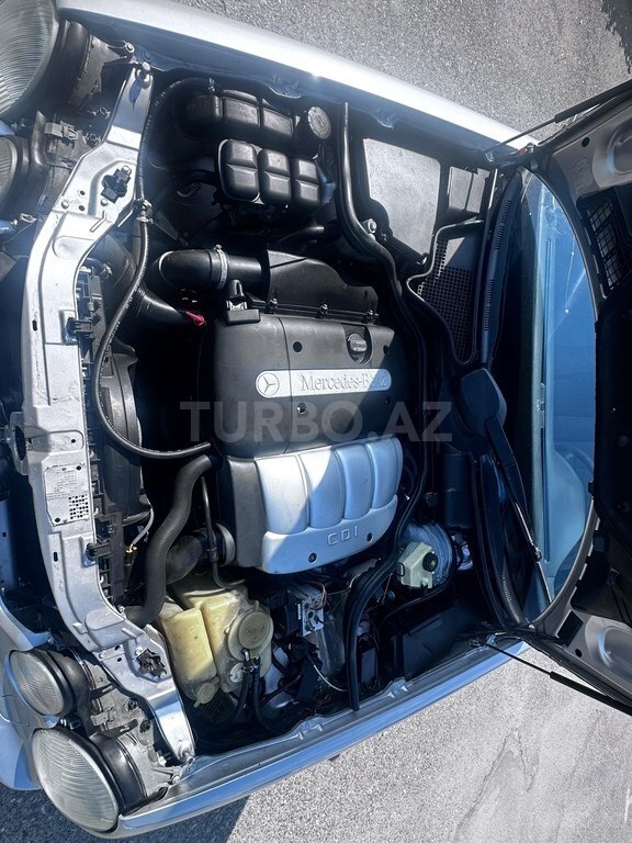 Mercedes E 220