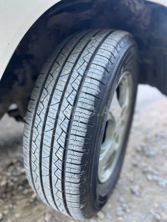 Mitsubishi Pajero io