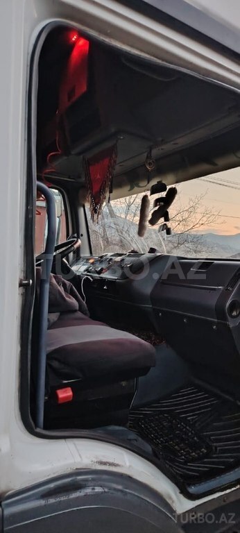 Mercedes Atego 1323