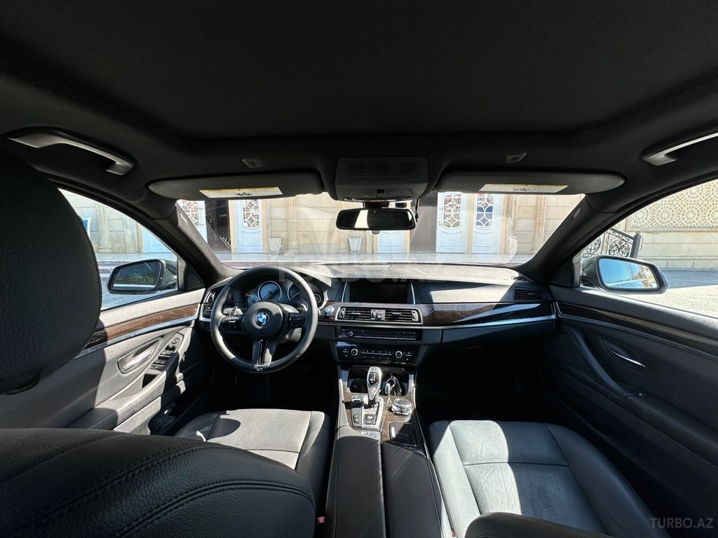 BMW 528
