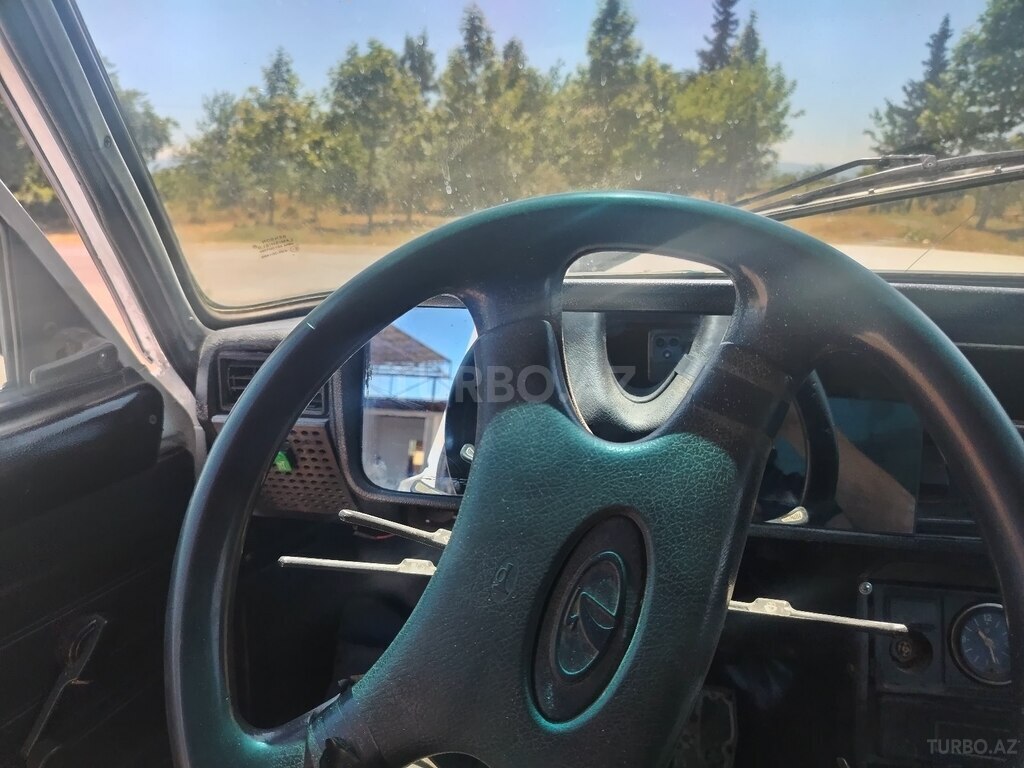 LADA (VAZ) 2107