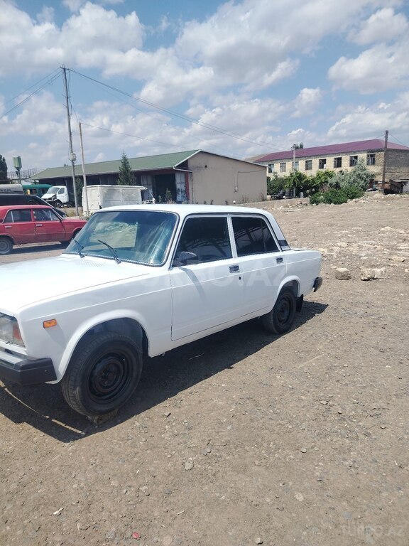 LADA (VAZ) 2107