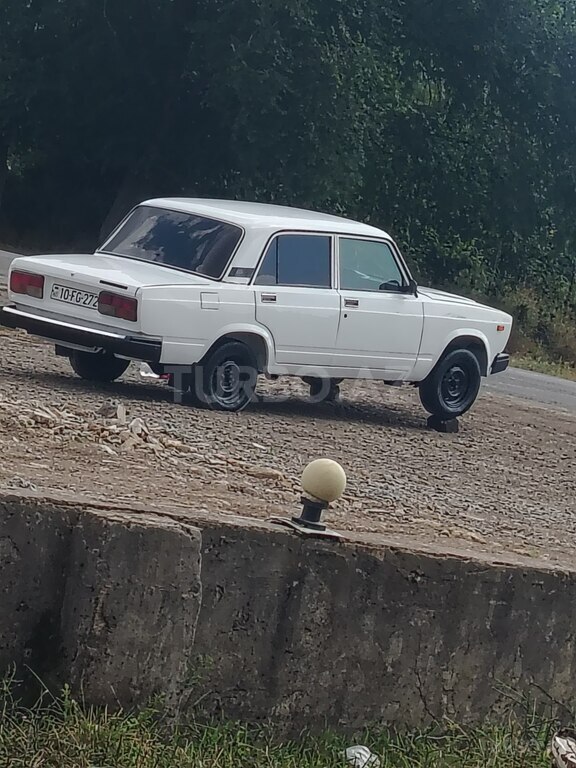 LADA (VAZ) 2107