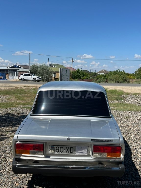 LADA (VAZ) 2107