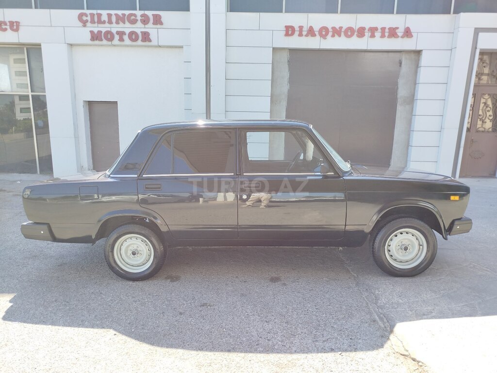 LADA (VAZ) 2107