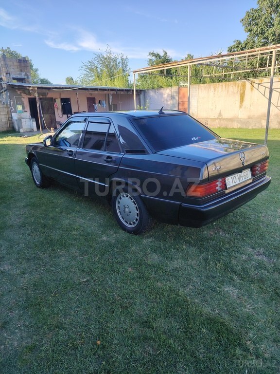 Mercedes 190