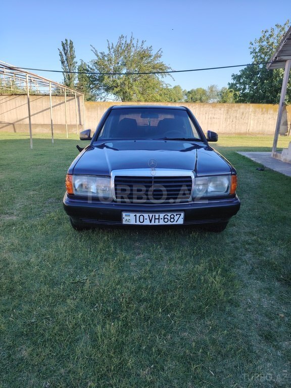 Mercedes 190