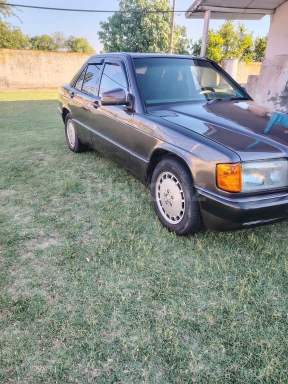 Mercedes 190