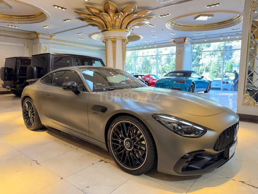 Mercedes AMG GT 43