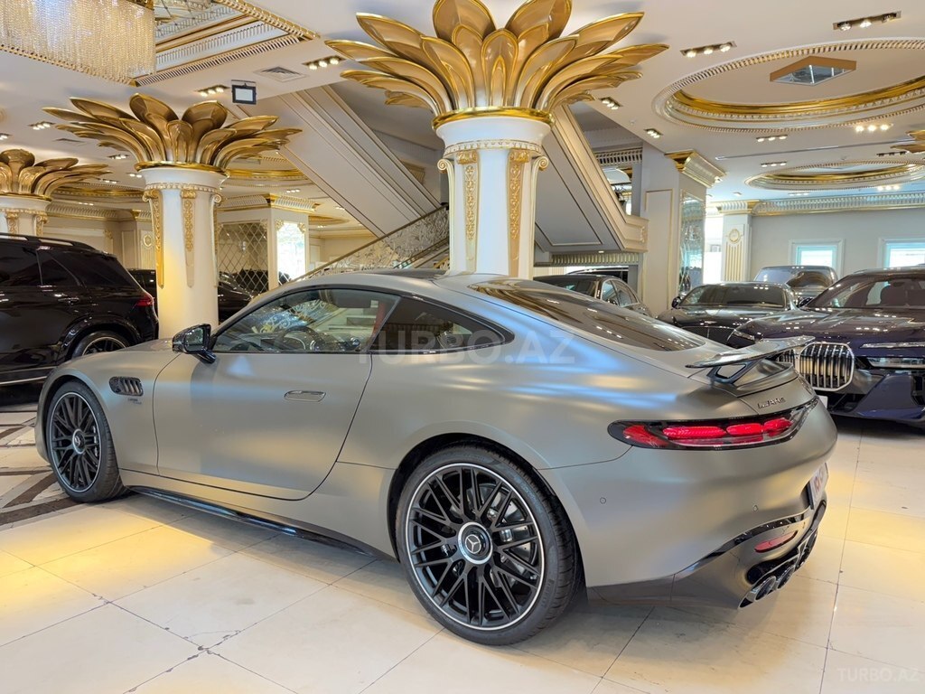 Mercedes AMG GT 43
