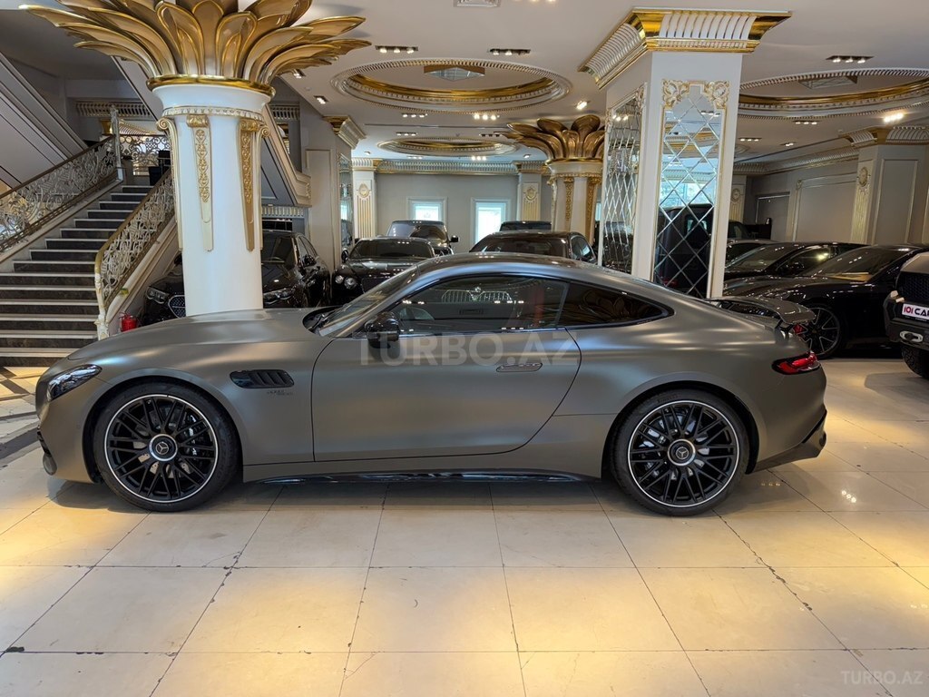 Mercedes AMG GT 43