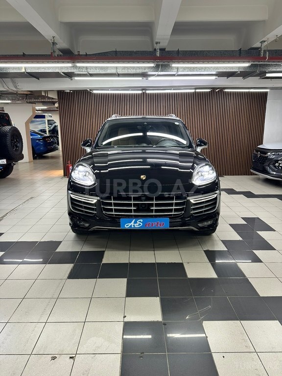 Porsche Cayenne Turbo S