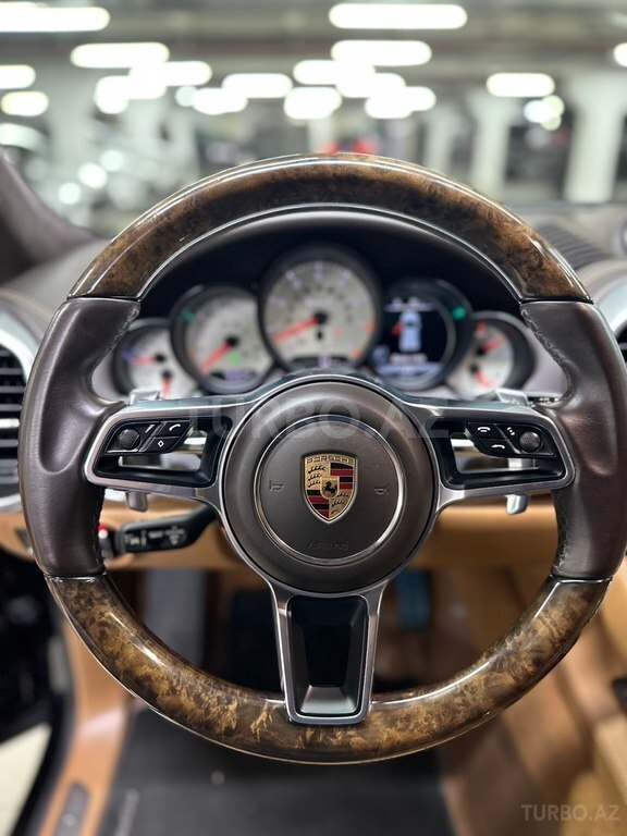 Porsche Cayenne Turbo S