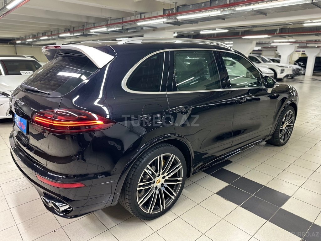 Porsche Cayenne Turbo S