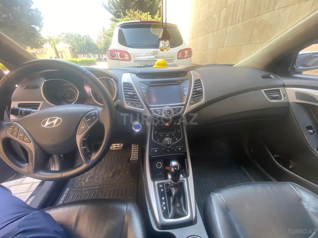 Hyundai Elantra
