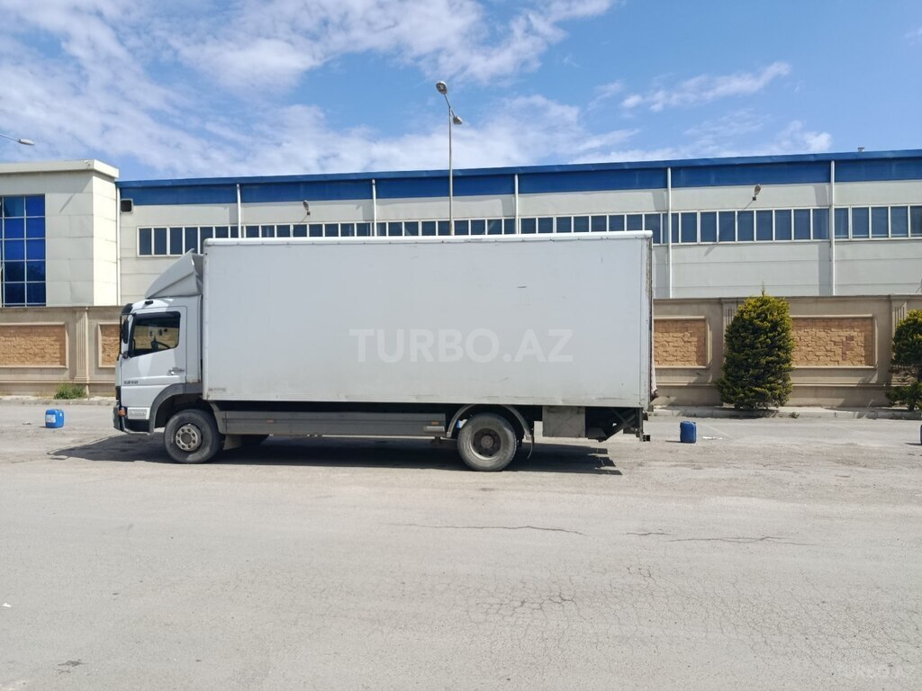 Mercedes Atego 1218