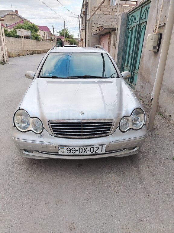 Mercedes C 220