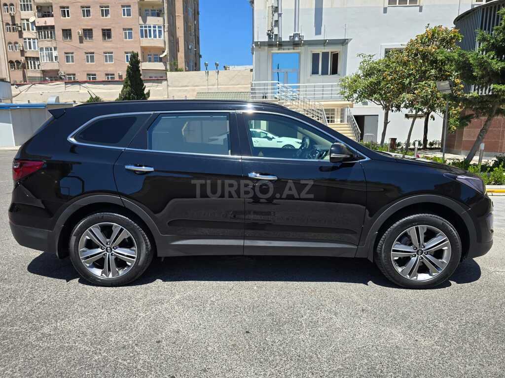 Hyundai Grand Santa Fe