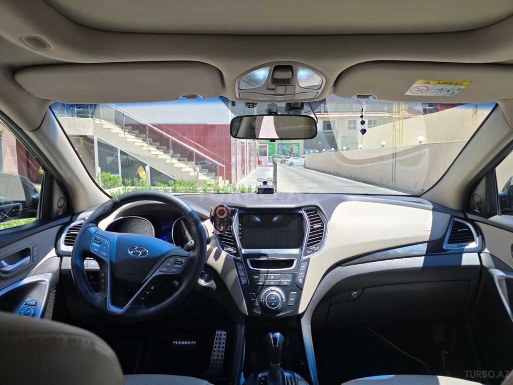 Hyundai Grand Santa Fe