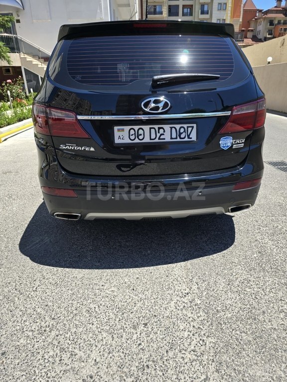 Hyundai Grand Santa Fe
