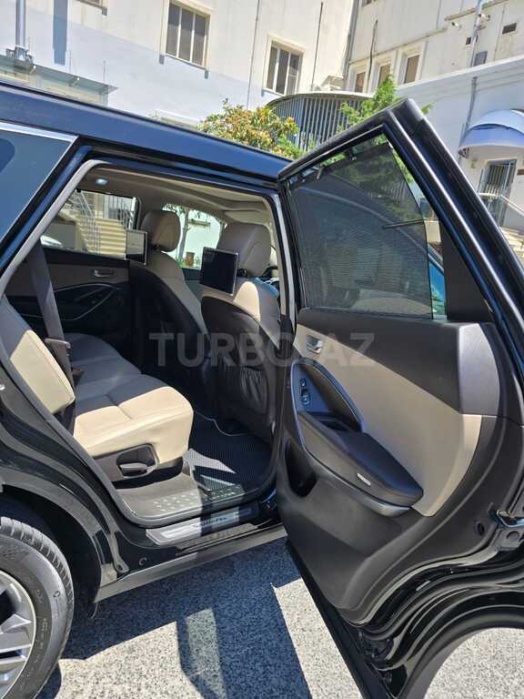 Hyundai Grand Santa Fe