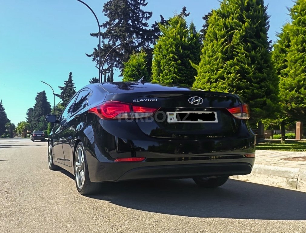 Hyundai Elantra