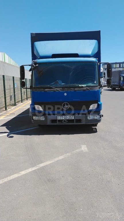 Mercedes Atego 818