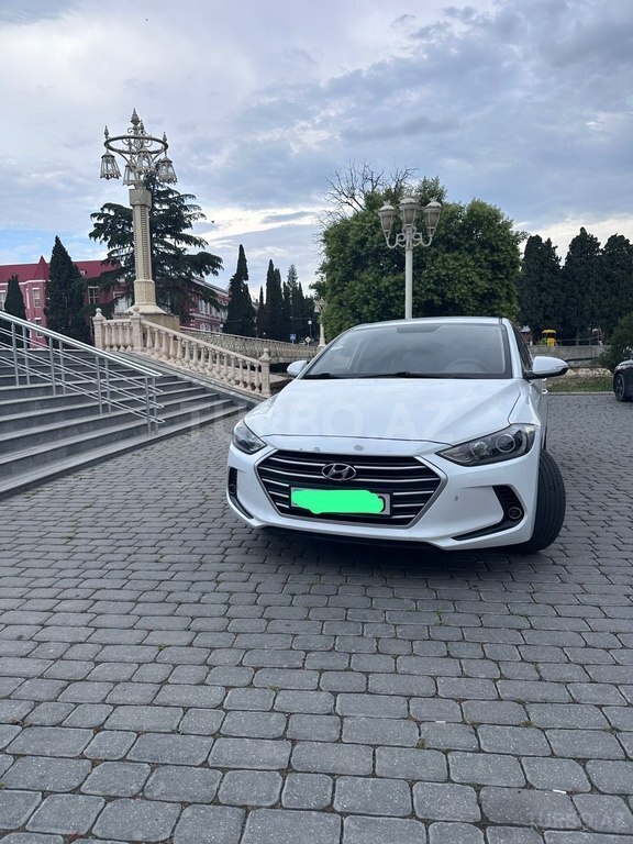 Hyundai Elantra