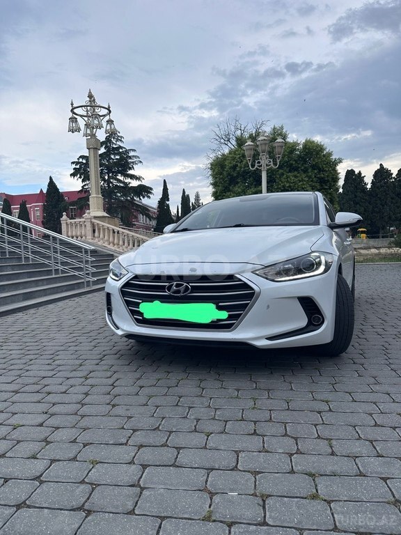 Hyundai Elantra
