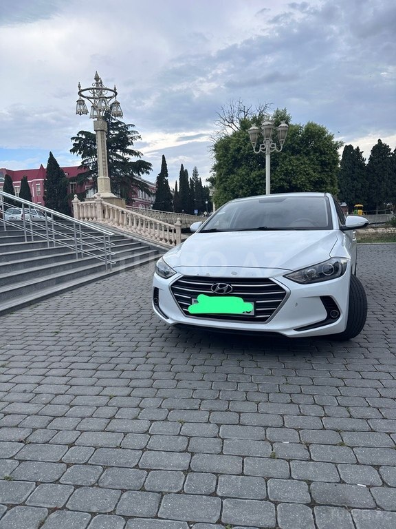 Hyundai Elantra