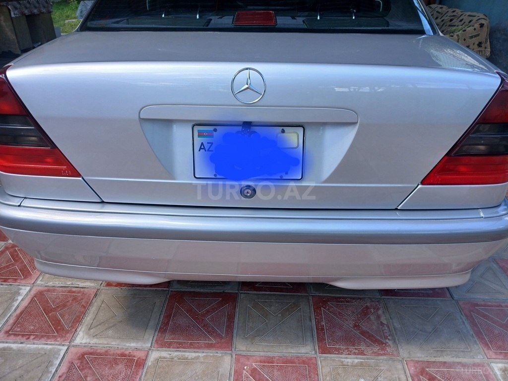 Mercedes C 200