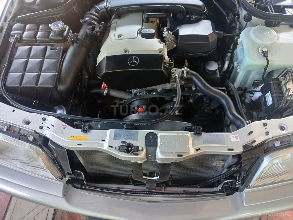 Mercedes C 200
