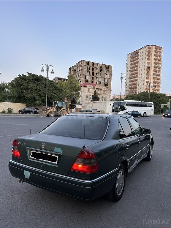 Mercedes C 220