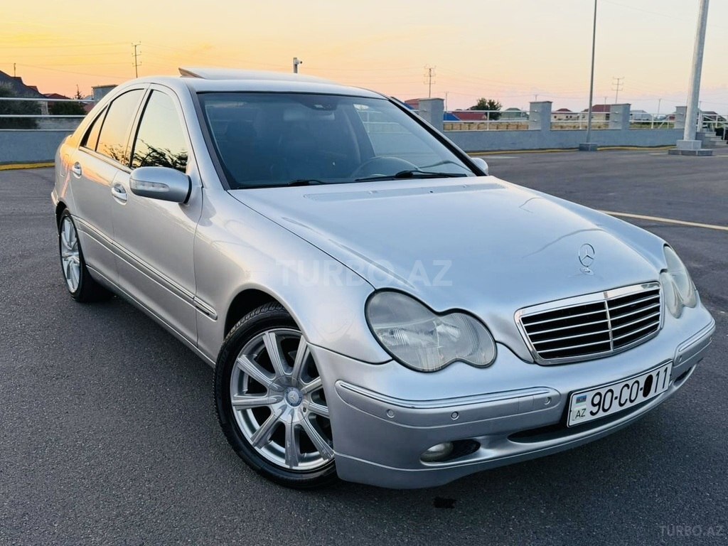 Mercedes C 200