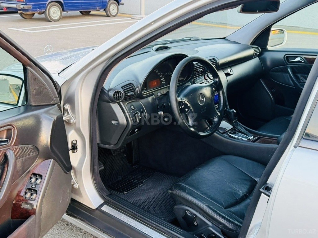 Mercedes C 200