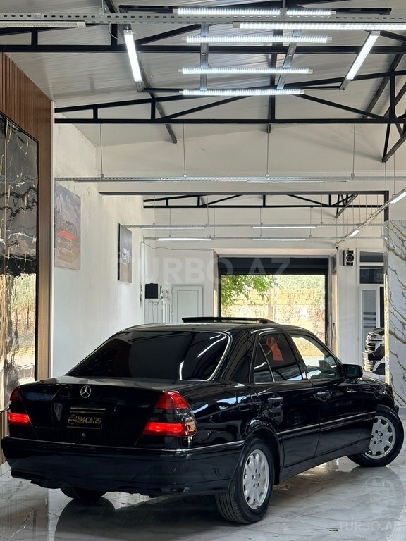 Mercedes C 230