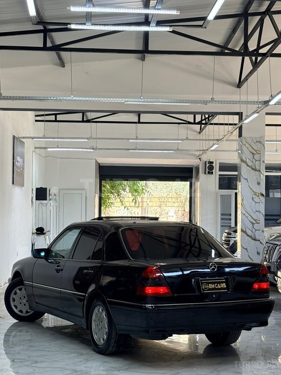 Mercedes C 230