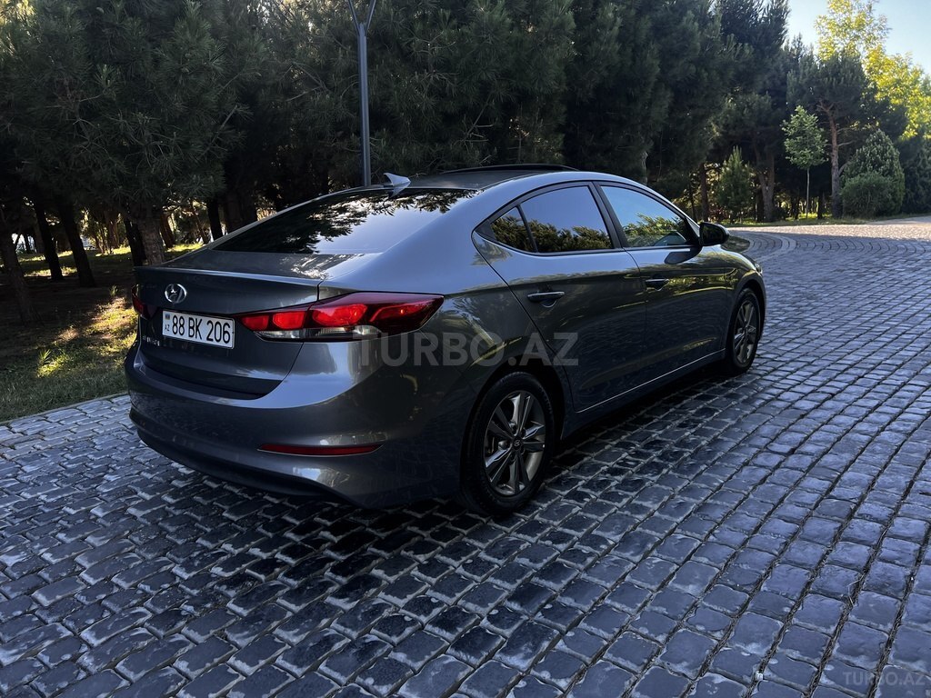 Hyundai Elantra