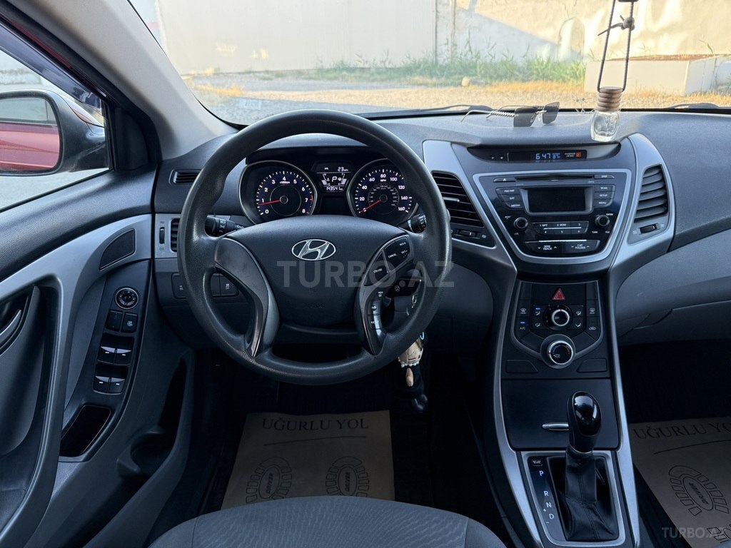 Hyundai Elantra