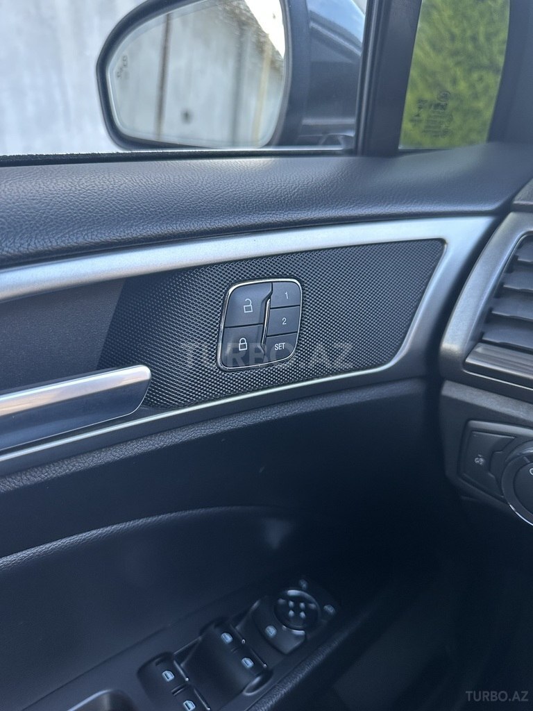 Ford Fusion (North America)