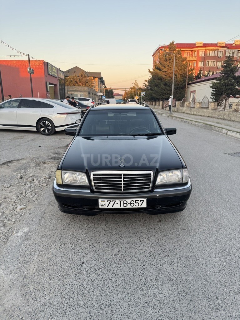 Mercedes C 180