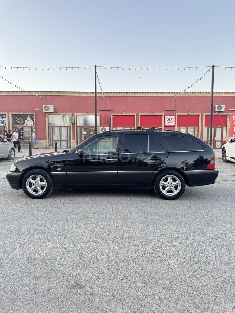Mercedes C 180