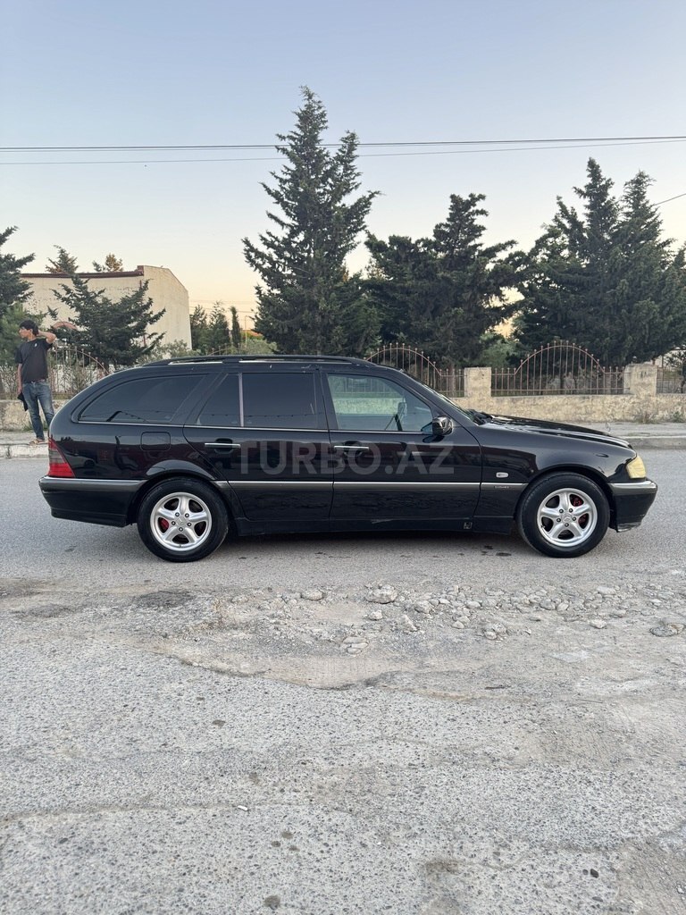 Mercedes C 180