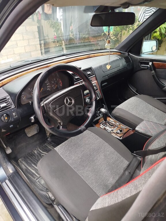 Mercedes C 220